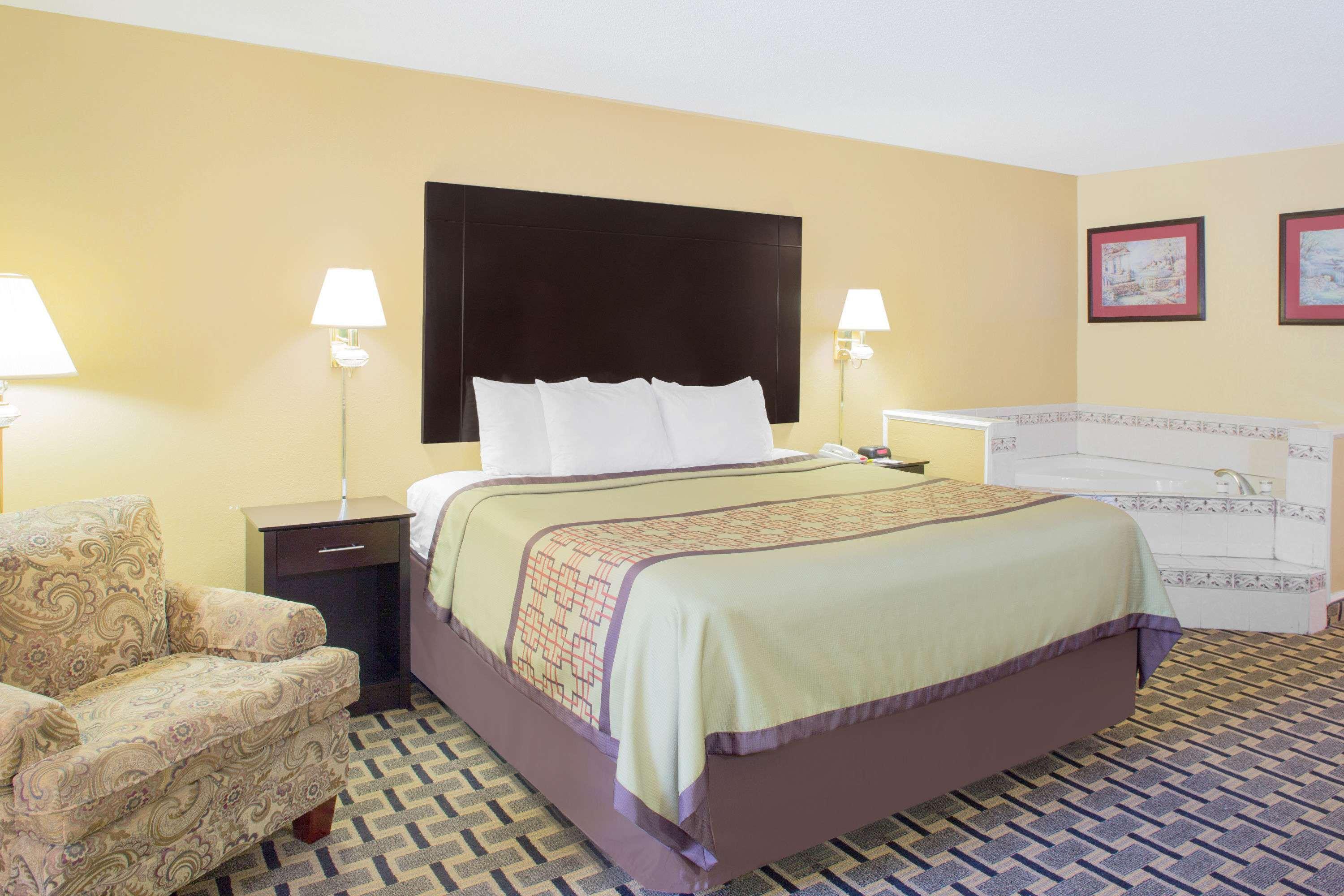 Days Inn By Wyndham Andalusia Exterior foto